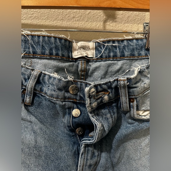 Zara low rise lose fit jeans - Picture 2 of 3